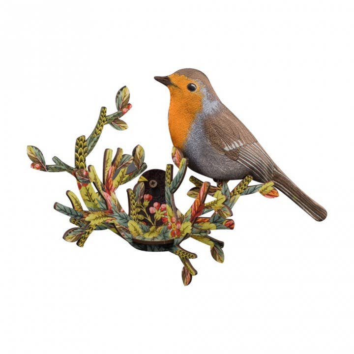 Little Jaky wall decor: painted wooden robin with an orange breast perched on a leafy branch
