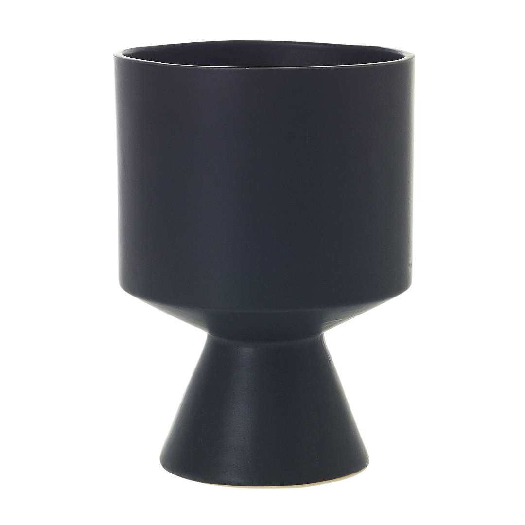 De Vil pot in matte black ceramic with a straight cylinder top on a flared cone pedestal base